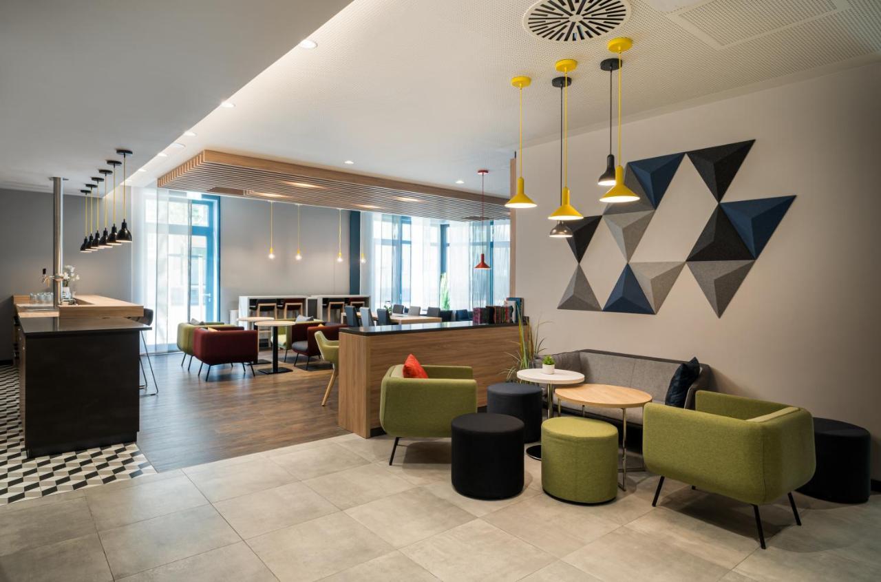 Holiday Inn Express - Rosenheim By Ihg Bagian luar foto