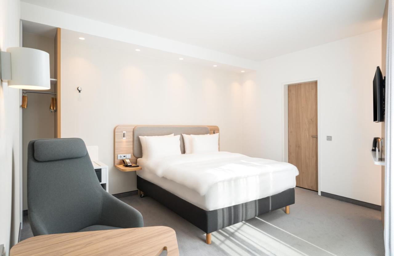 Holiday Inn Express - Rosenheim By Ihg Bagian luar foto