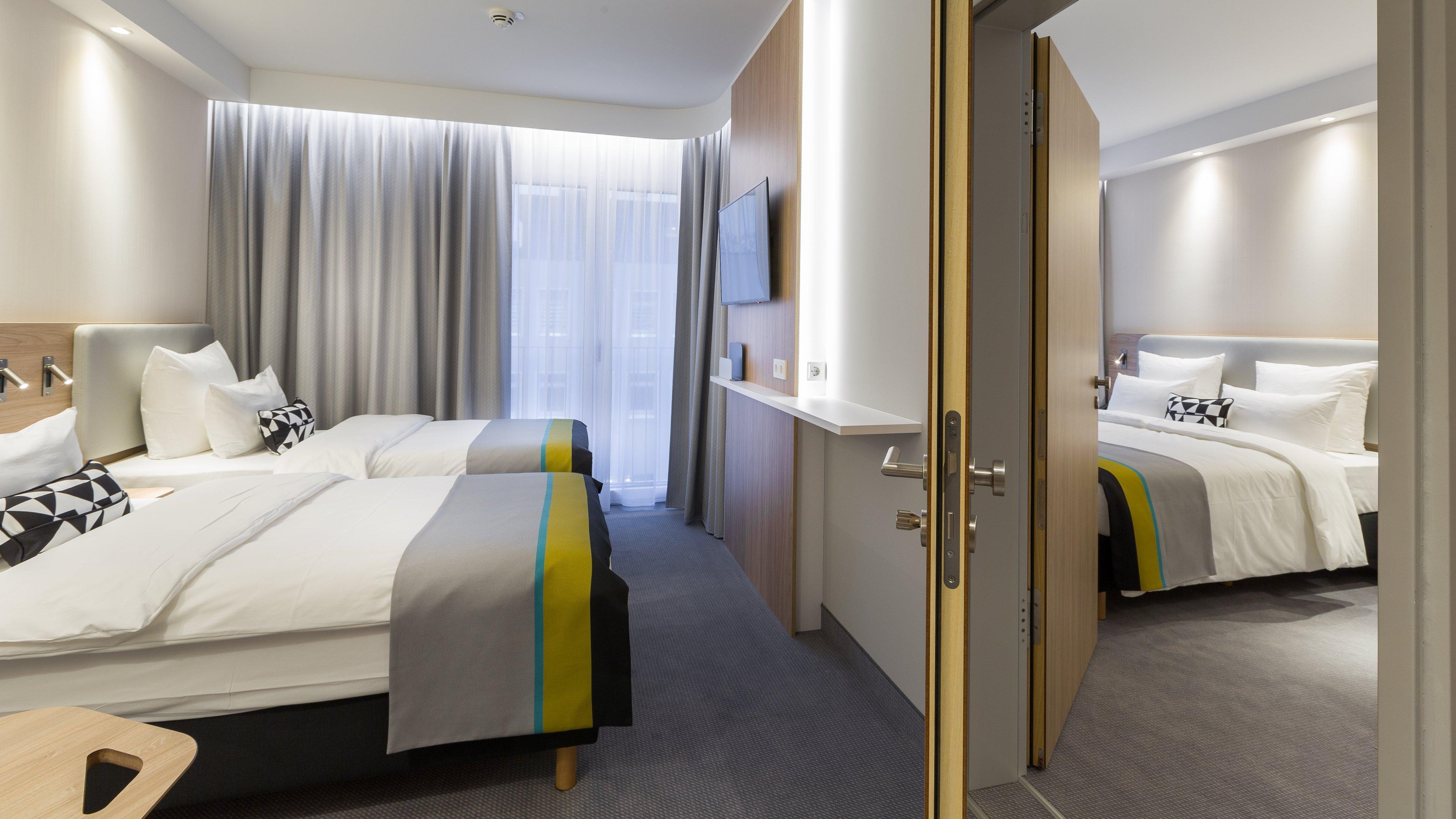 Holiday Inn Express - Rosenheim By Ihg Bagian luar foto