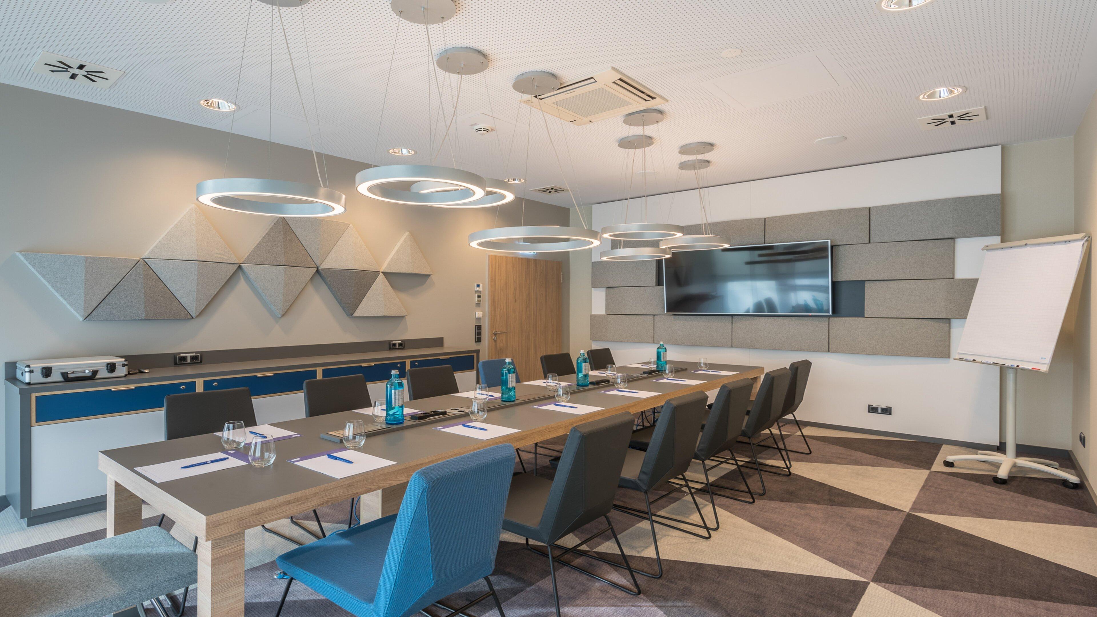 Holiday Inn Express - Rosenheim By Ihg Bagian luar foto