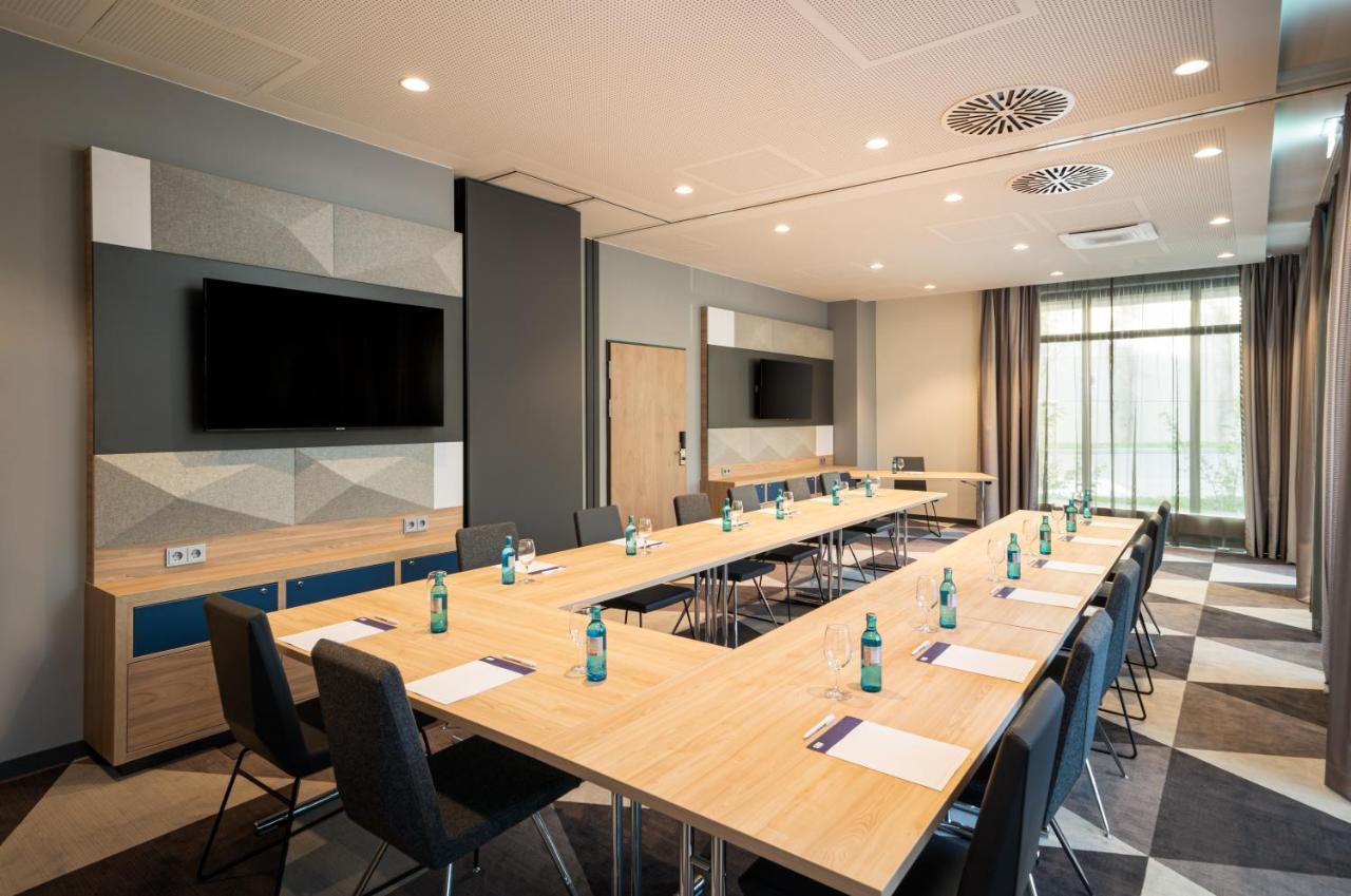 Holiday Inn Express - Rosenheim By Ihg Bagian luar foto