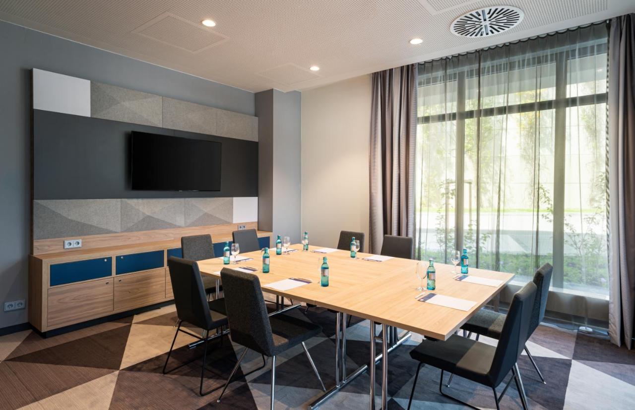 Holiday Inn Express - Rosenheim By Ihg Bagian luar foto